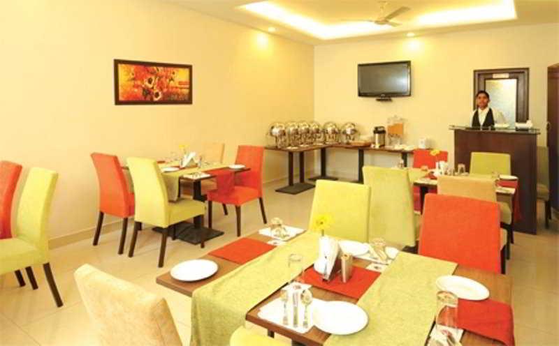 Clarks Inn Kailash Colony New Delhi Exterior photo